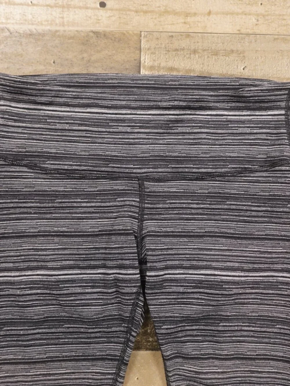 Lululemon Wunder Under Hi-Rise Tight Women’s 6 Black Gray Stripe 30.5
